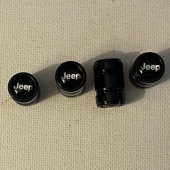 Jeep Valve Stem Caps in Black set of 4 NWT - Picture 1 of 4